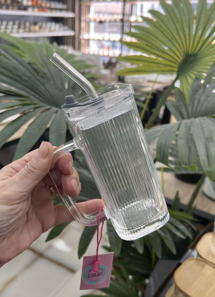 Cam Kapaklı Kulplu-Pipet Hediyeli Pinteres Kupa  290ml