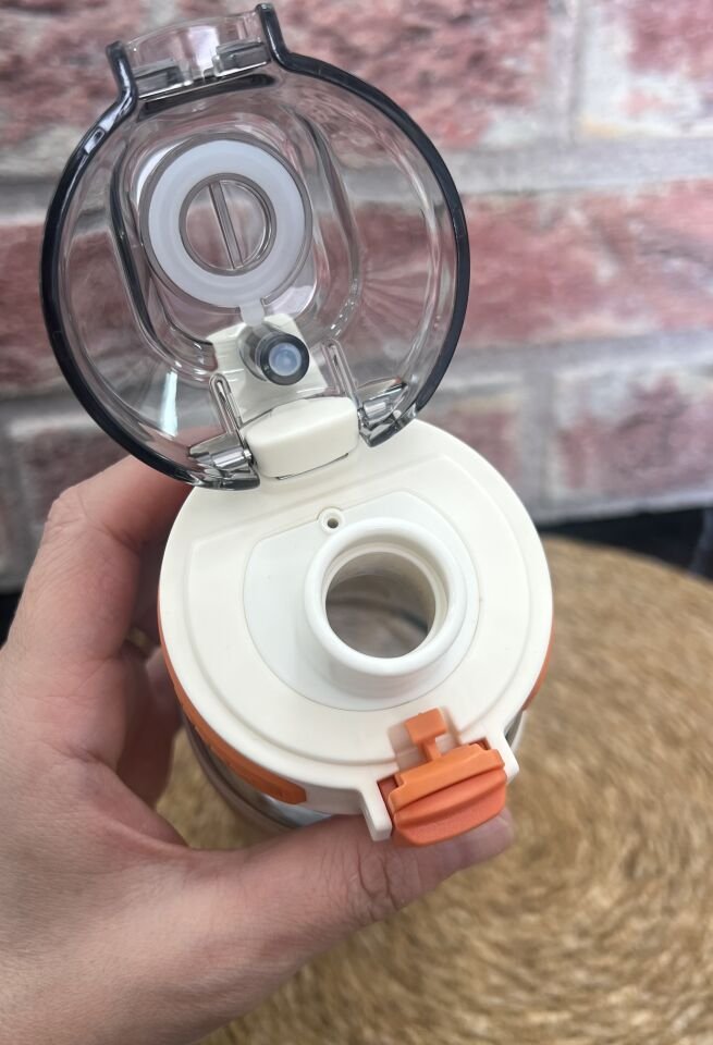 T1025 600 ML SİLİKON GÖVDELİ ÇİFT İÇİMLİ MATARA Yeşil